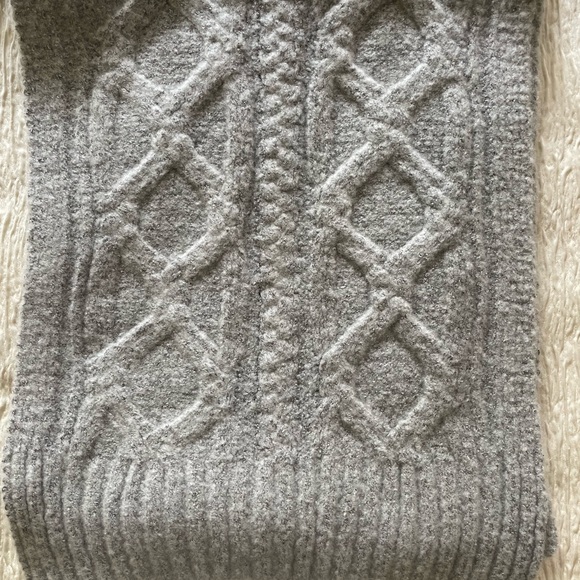 J. Crew Accessories - J. Crew Gray Cable Knit Scarf